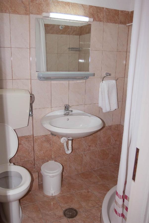Ronzi Apartments カメナブルナ エクステリア 写真
